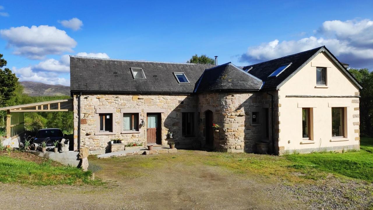 Готель Sunrise House Inverfarigaig Екстер'єр фото