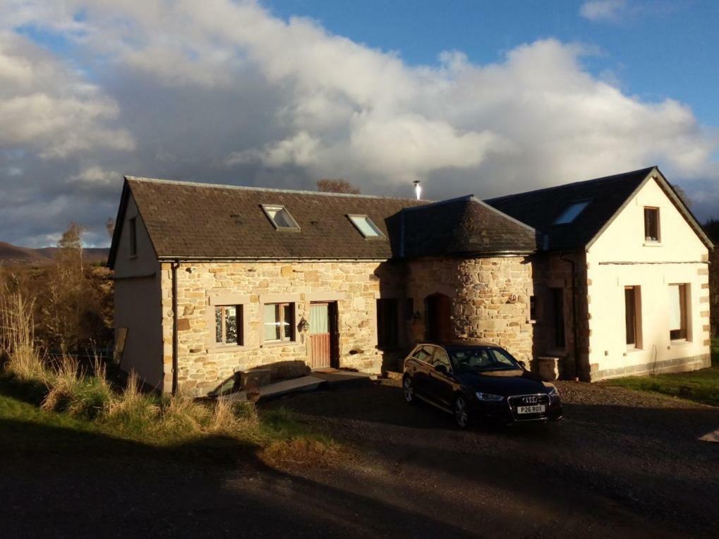 Готель Sunrise House Inverfarigaig Екстер'єр фото